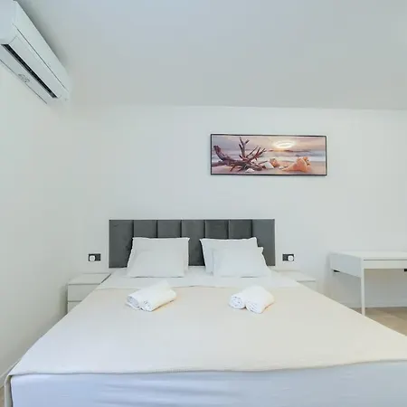 Highland - Unit 4 * سبليت